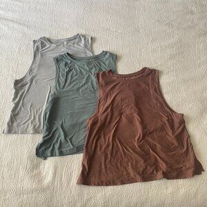 Set of 3 Old Navy Cloud 94 Soft Split-Hem Tanks